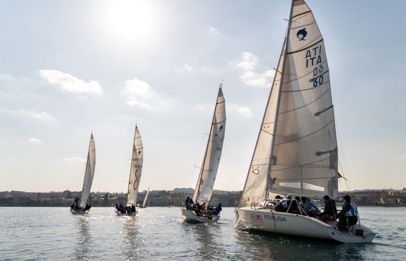 Team building on a sailboat - 5