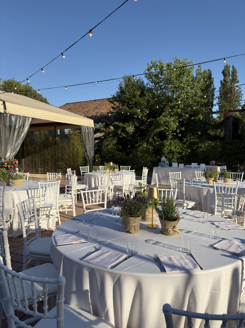 Meeting and cocktail dinner in Milan at a country chic venue with a magnificent garden - 2