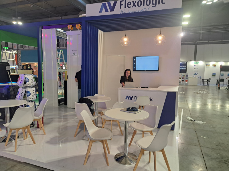 Flexologic trade show booth at Print4All Milan: innovative booth design for precision printing brand - 1