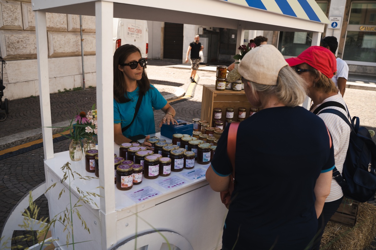 ‘The Honey Trail’ in Como: a project that celebrates local identity and inspires through education - 12