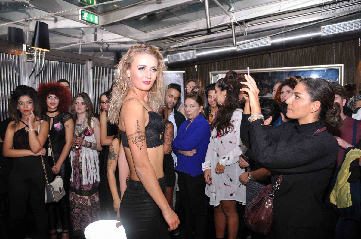 First contest of a promotional tour among Aveda's hair salons - 54