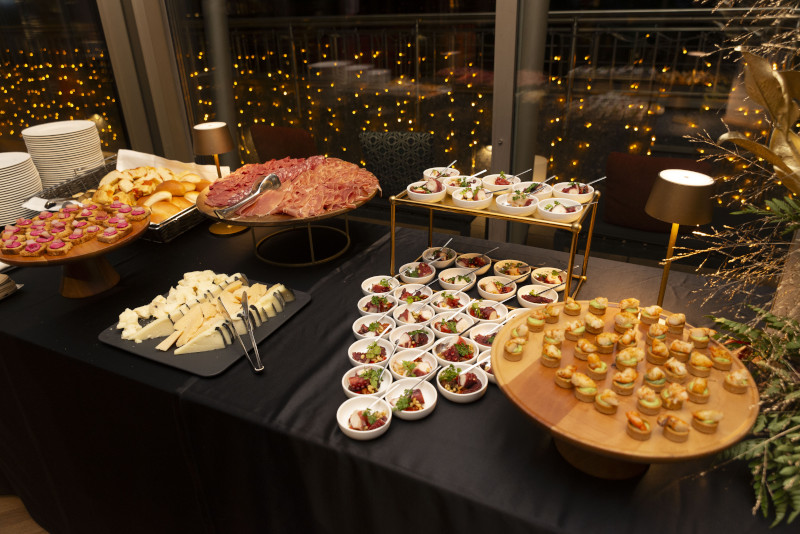 Fortieth birthday celebration blending elegance, comfort and design - 4