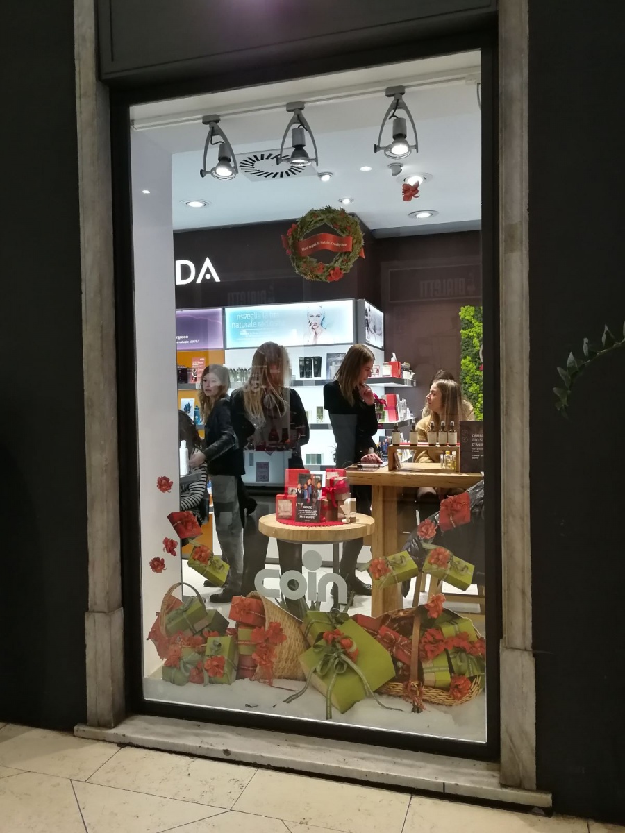 Stand for Aveda in the store inside Genova's Coin - 5