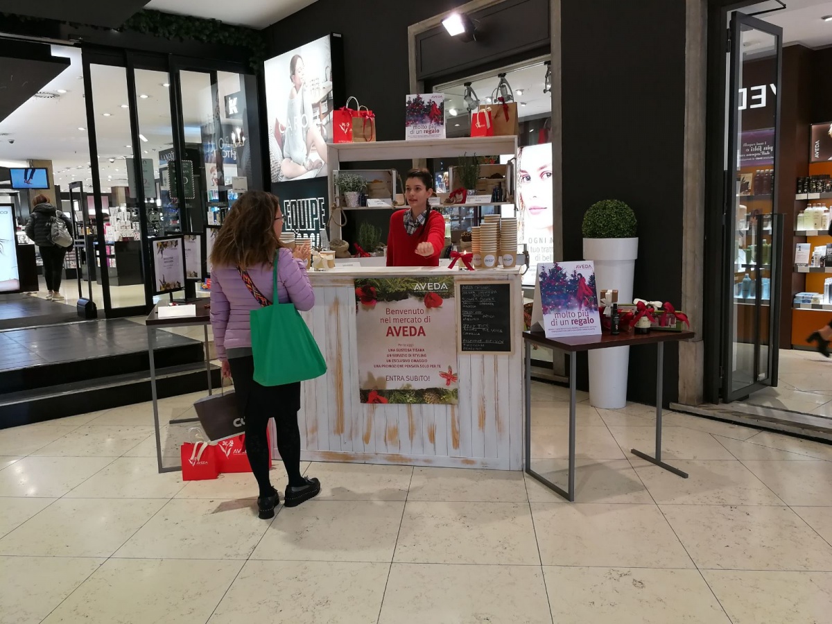 Stand for Aveda in the store inside Genova's Coin - 18