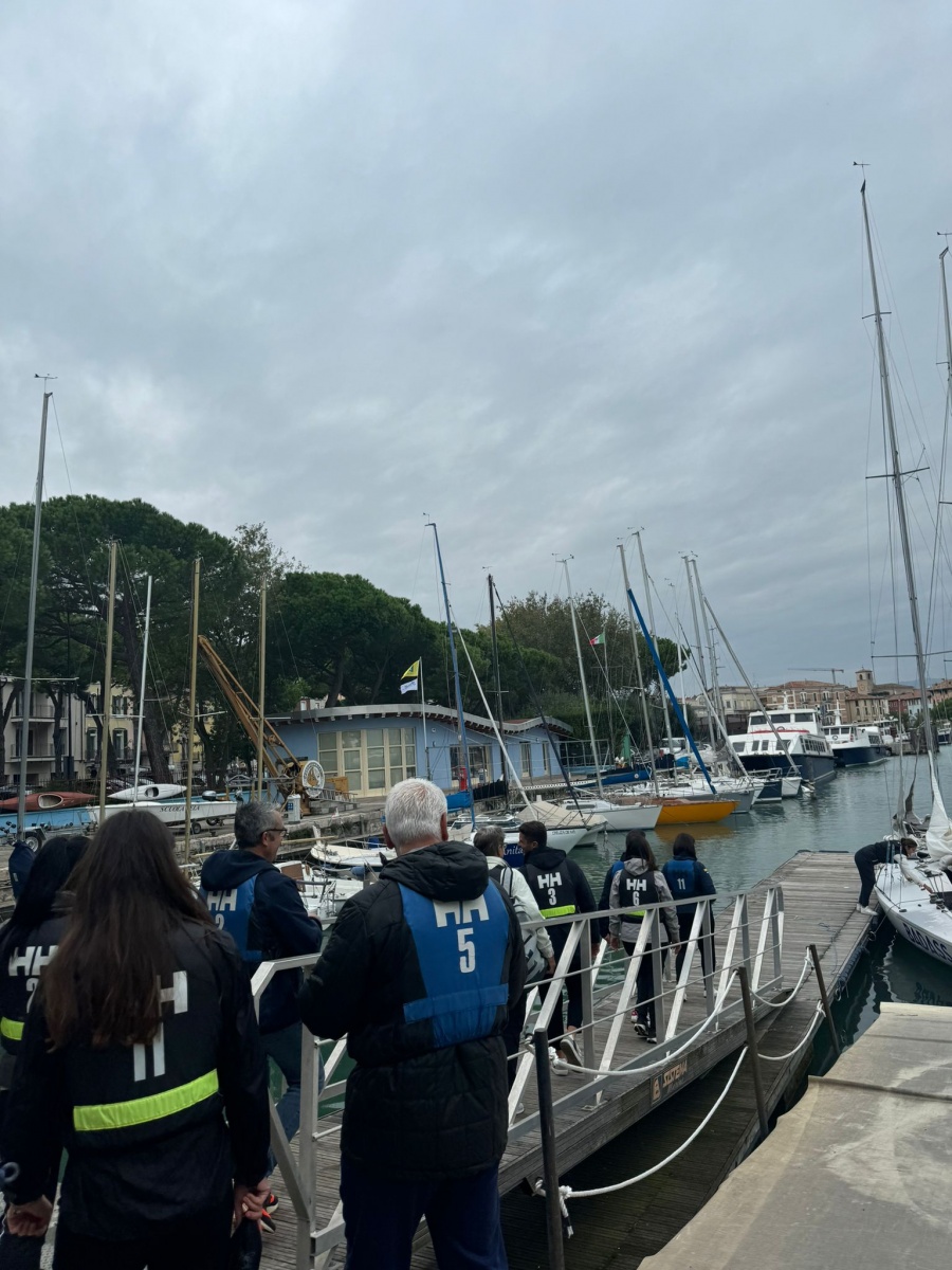 Sailing Team Building in Desenzano: A Unique Experience - 4