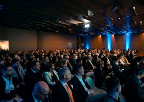 The fourth edition of CAP Leadership for iad Italia was held in Turin. Smart Eventi selected a striking venue, coordinated local suppliers and developed a sustainable concept that earned praise from both the client and their guests