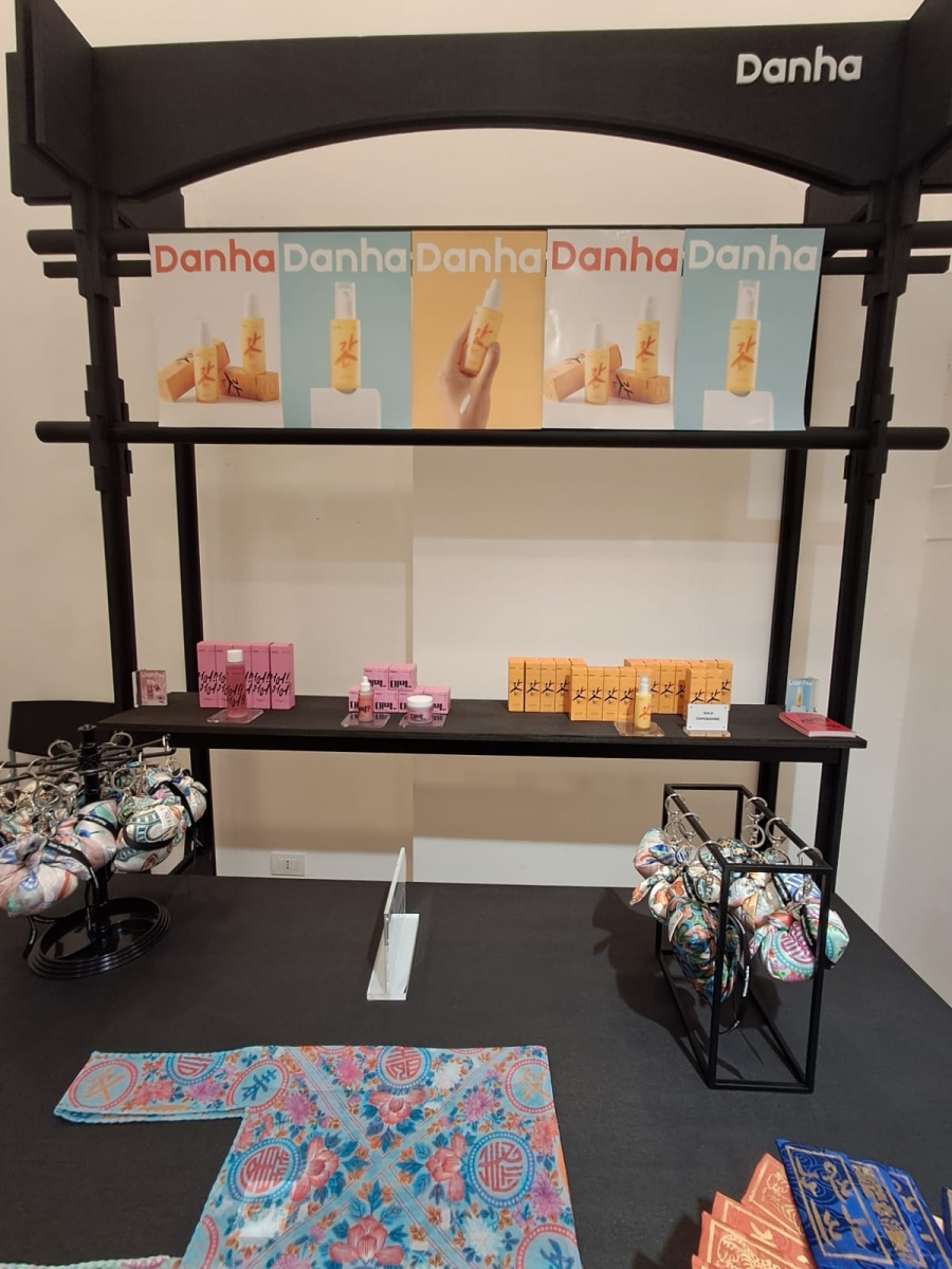 Fashion and beauty pop-up store in Milan: Maison Danha and the Zeffy line on Via Moscova - 6